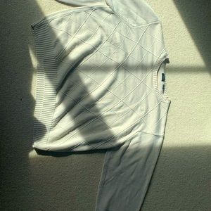 4XL cream colored sweater by IZOD